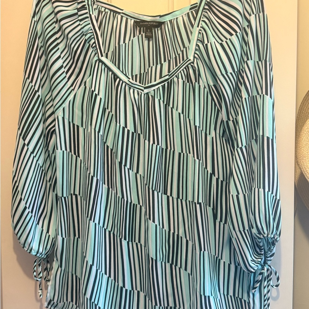 Banana Republic Mint Green, Cream and Black Relaxed Ruched Blouse